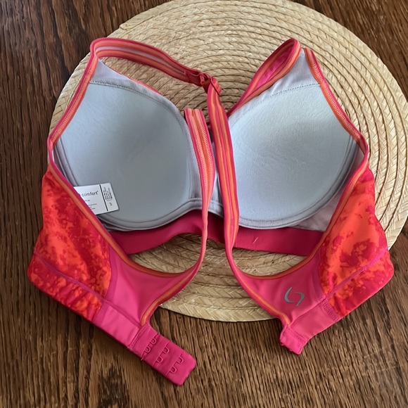 Moving Comfort Comfy Padded Sports Bra Size Small - Picture 5 of 9